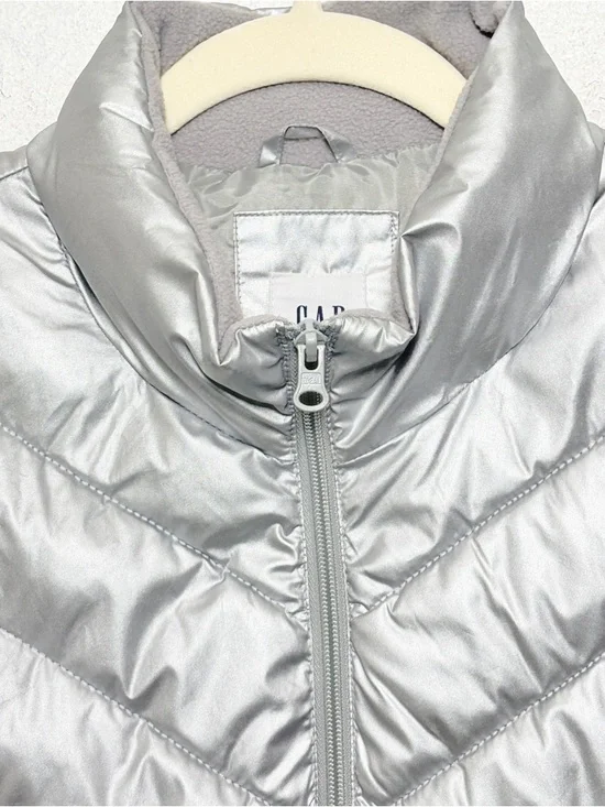 Gap Y2K Metallic Silver Puffer Vest Large Liquid Metal Space Age Shiny Quilted L - Picture 5 of 10